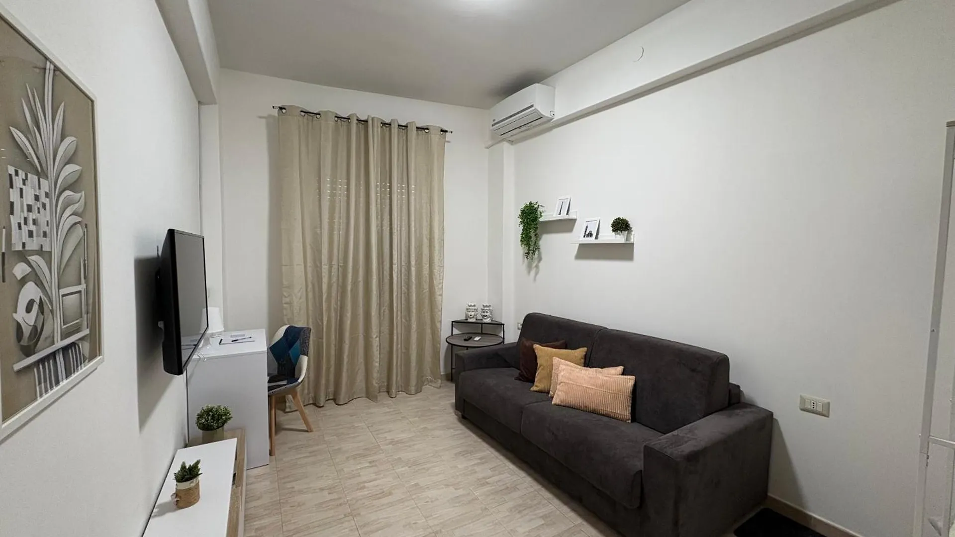 Luxia Apartment - Svincolo Messina Centro 0*,