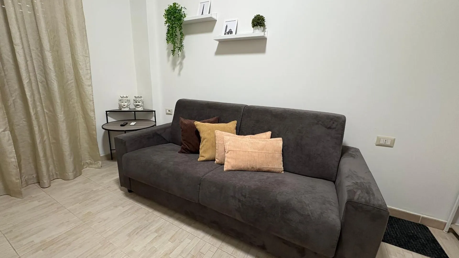 Luxia Apartment - Svincolo Messina Centro İtalya